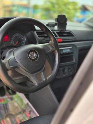 VOLKSWAGEN-VOYAGE-1.6 MSI TOTALFLEX TRENDLINE 4P MANUAL VOLKSWAGEN-VOYAGE-2017