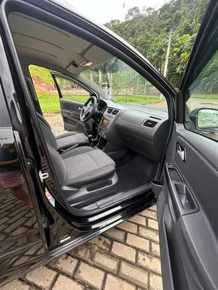 VOLKSWAGEN-FOX-2014