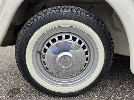 VOLKSWAGEN-FUSCA-1975