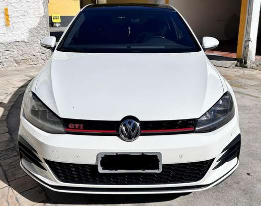 VOLKSWAGEN-GOLF-2019