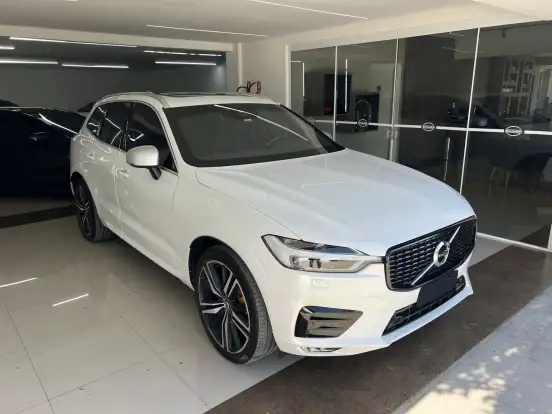 VOLVO-XC60-2.0 T5 GASOLINA R-DESIGN AWD GEARTRONIC VOLVO-XC60-2018