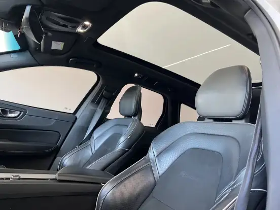 VOLVO-XC60-2.0 T5 GASOLINA R-DESIGN AWD GEARTRONIC VOLVO-XC60-2018