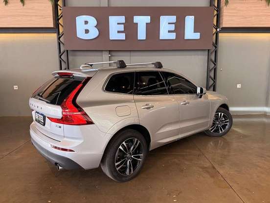 VOLVO-XC60-2.0 T5 GASOLINA MOMENTUM AWD GEARTRONIC VOLVO-XC60-2019