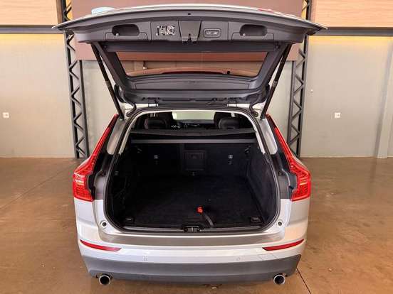 VOLVO-XC60-2.0 T5 GASOLINA MOMENTUM AWD GEARTRONIC VOLVO-XC60-2019