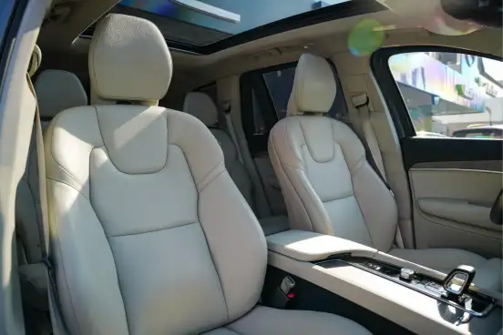 VOLVO-XC90-2023