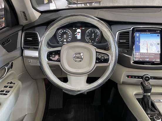 VOLVO-XC90-2.0 MOMENTUM TURBO GASOLINA 4P 4X4 AUTOMÁTICO VOLVO-XC90-2015