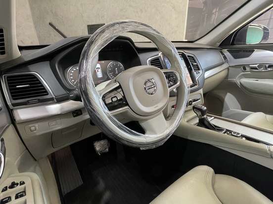 VOLVO-XC90-2.0 MOMENTUM TURBO GASOLINA 4P 4X4 AUTOMÁTICO VOLVO-XC90-2015