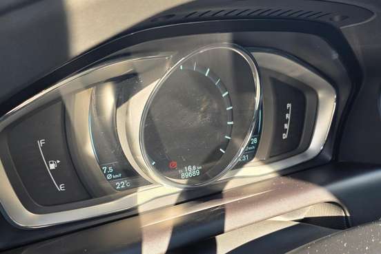 VOLVO-XC60-2014