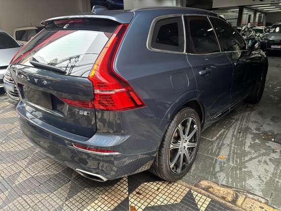 VOLVO-XC60-2018