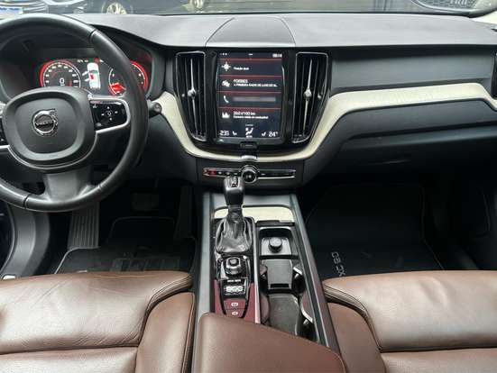 VOLVO-XC60-2.0 T5 GASOLINA INSCRIPTION AWD GEARTRONIC VOLVO-XC60-2018