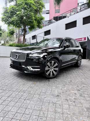 VOLVO-XC90-2019