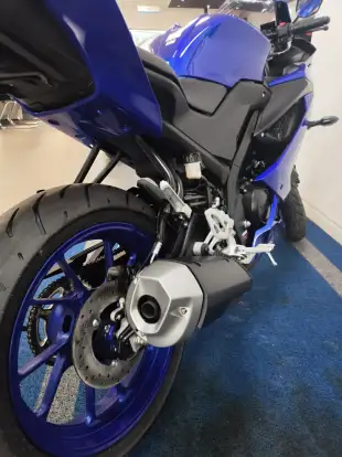 YAMAHA-YZF R15-2026