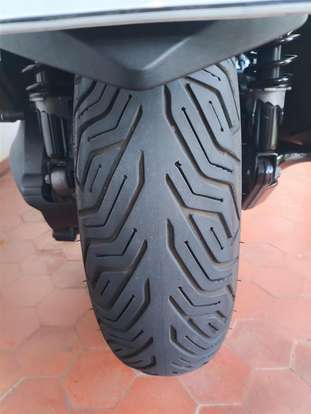 YAMAHA-XMAX ABS-2022