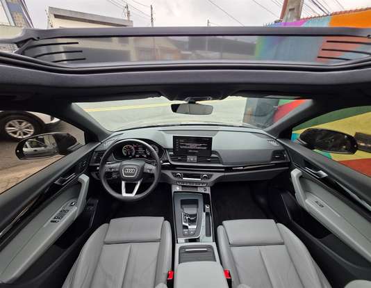 AUDI-Q5-2023