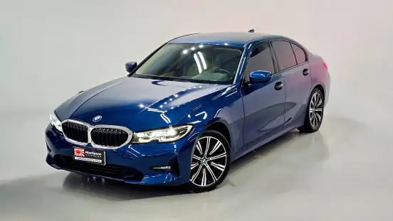 BMW-320i-2021