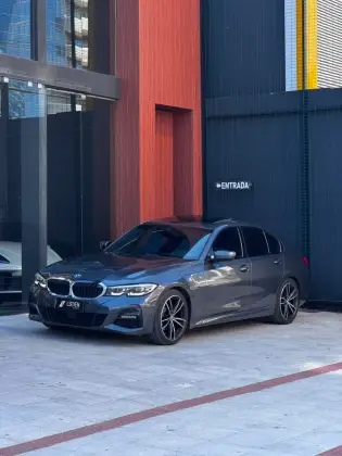 BMW 320i 2.0 16V TURBO FLEX M SPORT AUTOMÁTICO BMW 320i 2.0 16V TURBO FLEX M SPORT AUTOMÁTICO
