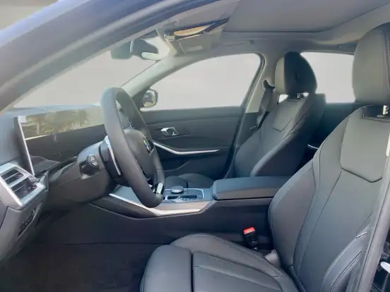 BMW-320i-2025