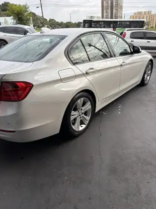 BMW-320i-2013