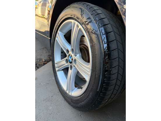 BMW-320i-2013