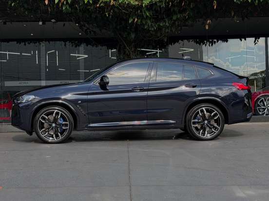 BMW-X4-2023