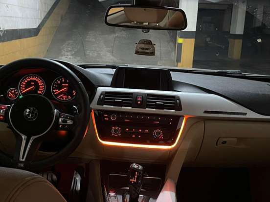 BMW-320i-2012