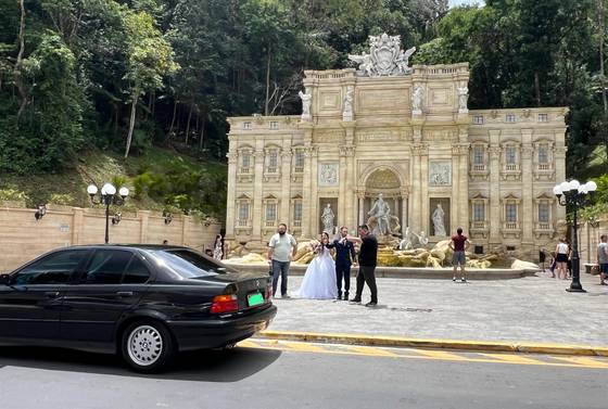 BMW 325i 2.5 SEDAN 24V GASOLINA 4P AUTOMÁTICO