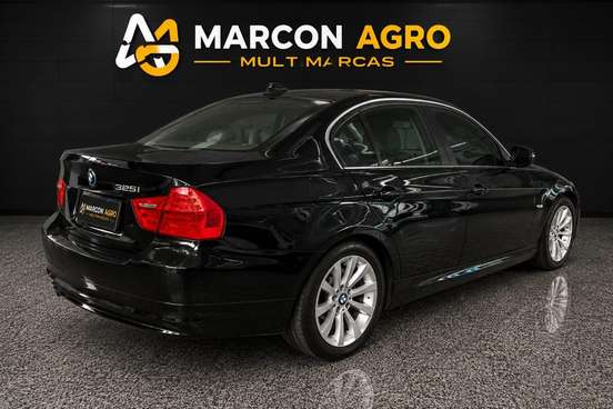 BMW-325i-2010