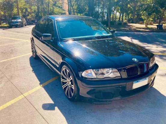 BMW-330i-2001