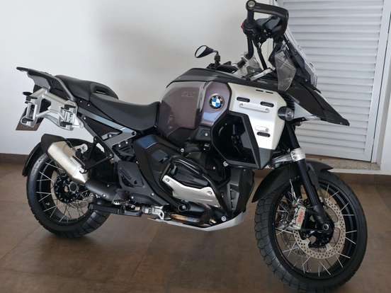 BMW-R 1300 GS ADVENTURE TRIPLE BLACK BMW-R 1300 GS ADVENTURE TRIPLE BLACK-2025