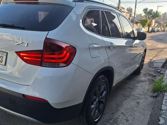 BMW-X1-2.0 16V GASOLINA SDRIVE18I 4P AUTOMÁTICO BMW-X1-2011