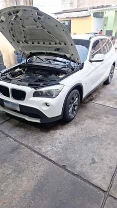 BMW-X1-2011