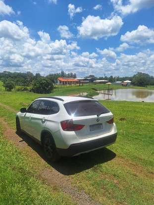BMW-X1-2011