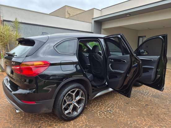 BMW-X1-2.0 16V TURBO ACTIVEFLEX SDRIVE20I X-LINE 4P AUTOMÁTICO BMW-X1-2017
