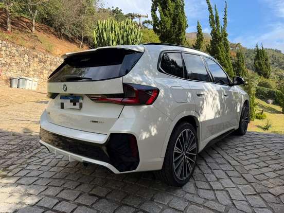 BMW-X1-2024