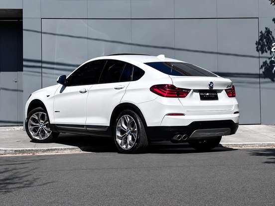 BMW-X4-2.0 28I X LINE 4X4 16V TURBO GASOLINA 4P AUTOMÁTICO BMW-X4-2016