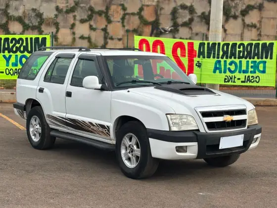 CHEVROLET BLAZER 2.4 MPFI ADVANTAGE 4X2 8V FLEX 4P MANUAL CHEVROLET BLAZER 2.4 MPFI ADVANTAGE 4X2 8V FLEX 4P MANUAL