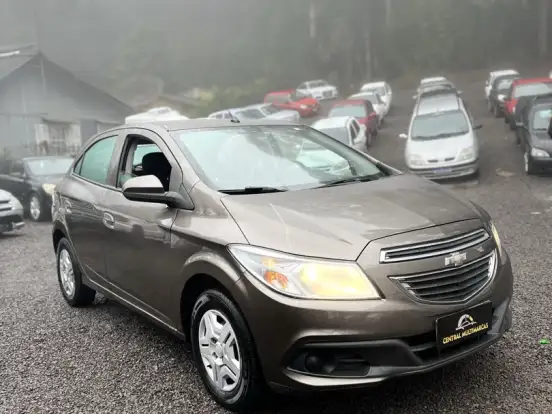 CHEVROLET-ONIX-1.0 MPFI LT 8V FLEX 4P MANUAL CHEVROLET-ONIX-2013