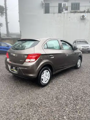 CHEVROLET-ONIX-1.0 MPFI LT 8V FLEX 4P MANUAL CHEVROLET-ONIX-2013