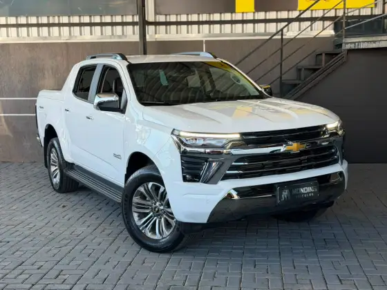 CHEVROLET S10 2.8 16V TURBO DIESEL HIGH COUNTRY CD 4X4 AUTOMÁTICO CHEVROLET S10 2.8 16V TURBO DIESEL HIGH COUNTRY CD 4X4 AUTOMÁTICO