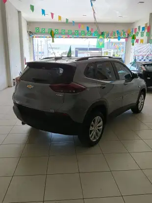 CHEVROLET-TRACKER-2024