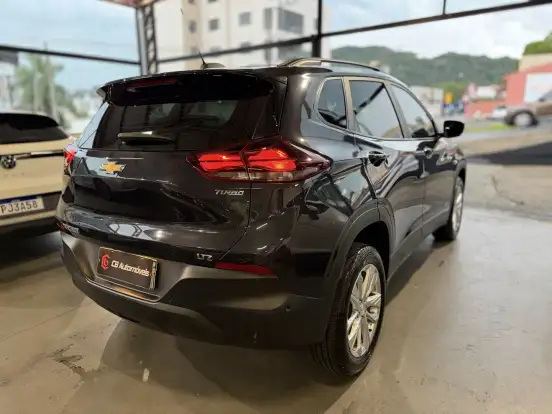 CHEVROLET-TRACKER-2023