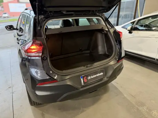 CHEVROLET-TRACKER-2023