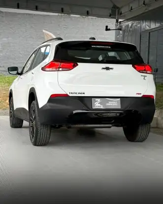 CHEVROLET-TRACKER-2023