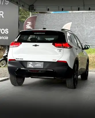 CHEVROLET-TRACKER-2023