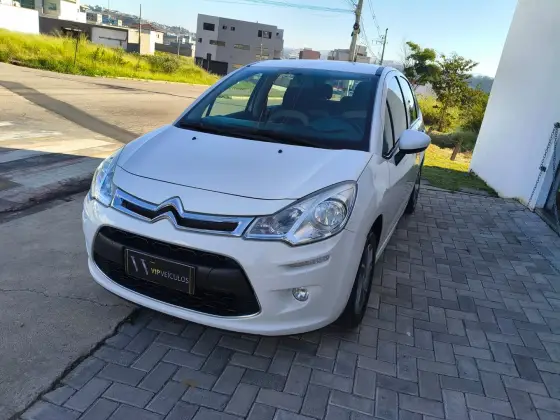 CITROËN C3 1.5 ATTRACTION 8V FLEX 4P MANUAL CITROËN C3 1.5 ATTRACTION 8V FLEX 4P MANUAL