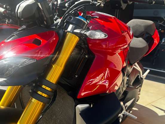 DUCATI-STREETFIGHTER V4 S DUCATI-STREETFIGHTER V4 S-2022