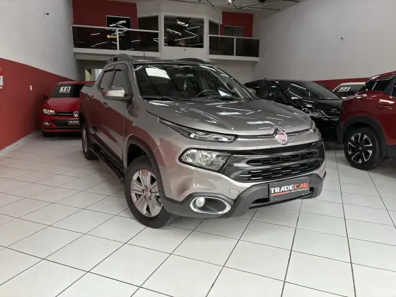 FIAT TORO 1.8 16V EVO FLEX FREEDOM AT6 FIAT TORO 1.8 16V EVO FLEX FREEDOM AT6