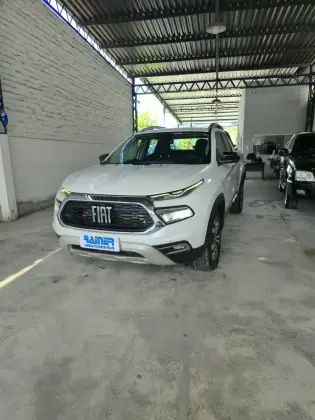 FIAT TORO 2.0 16V TURBO DIESEL VOLCANO 4WD AT9 FIAT TORO 2.0 16V TURBO DIESEL VOLCANO 4WD AT9