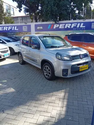 FIAT UNO 1.4 EVO SPORTING SE BLUE EDITION 8V FLEX 4P AUTOMATIZADO FIAT UNO 1.4 EVO SPORTING SE BLUE EDITION 8V FLEX 4P AUTOMATIZADO