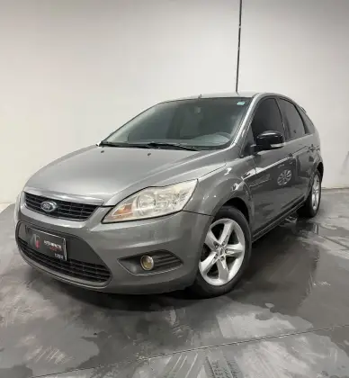 FORD FOCUS 2.0 GLX 16V FLEX 4P AUTOMÁTICO FORD FOCUS 2.0 GLX 16V FLEX 4P AUTOMÁTICO
